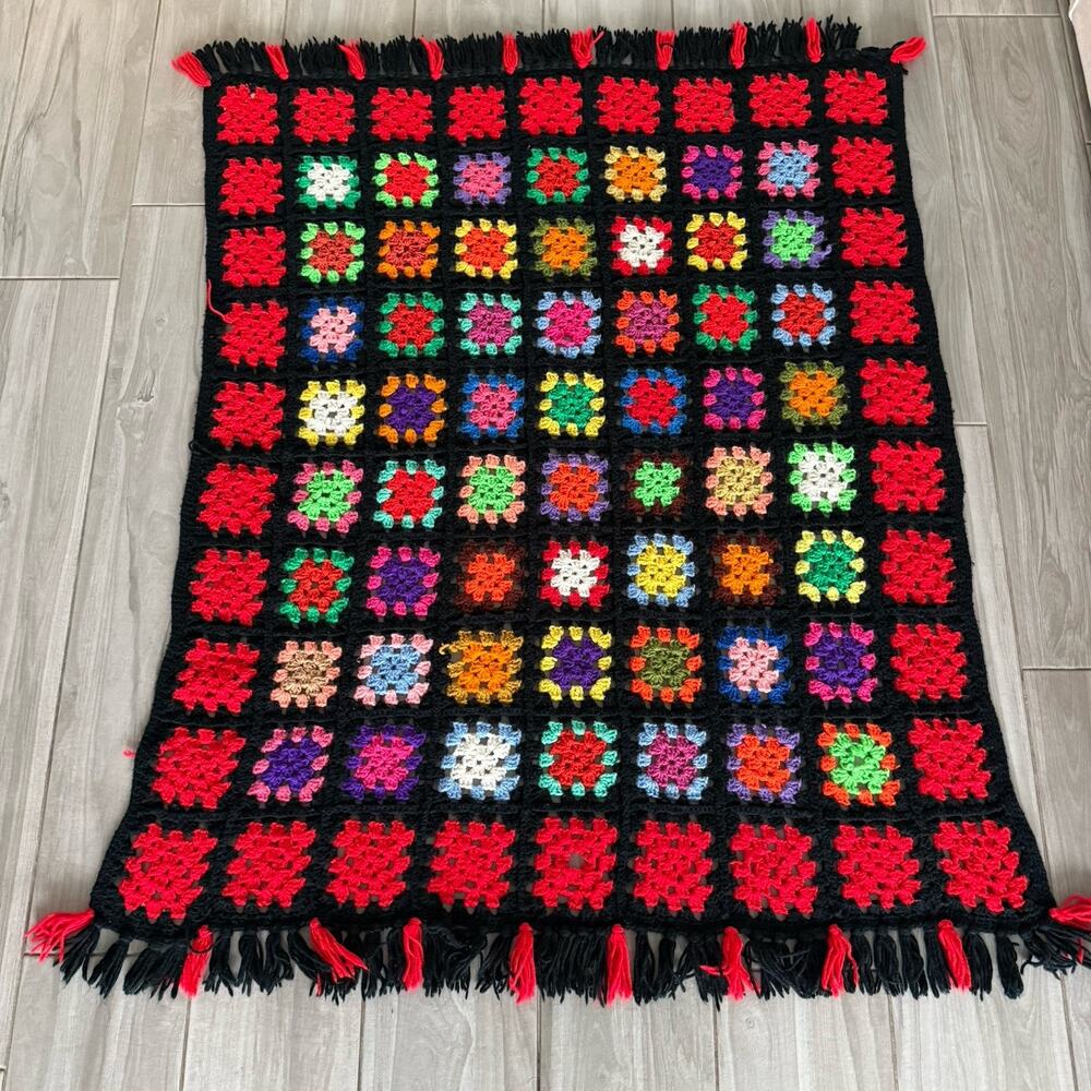 VTG Knit 60"x48"‎ Granny Core Square Black Afghan Crochet Throw Granny Roseanne